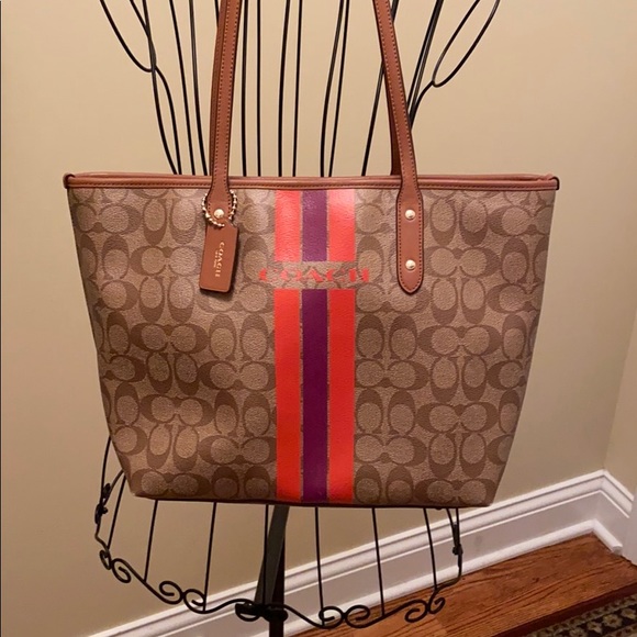 Coach Handbags - Coach purse